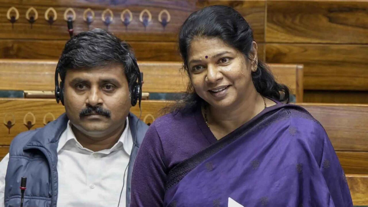 संसद में कांग्रेस से अलग बैठेंगे डीएमके सांसद? कनिमोझी के पत्र से बढ़ीं सियासी हलचलें