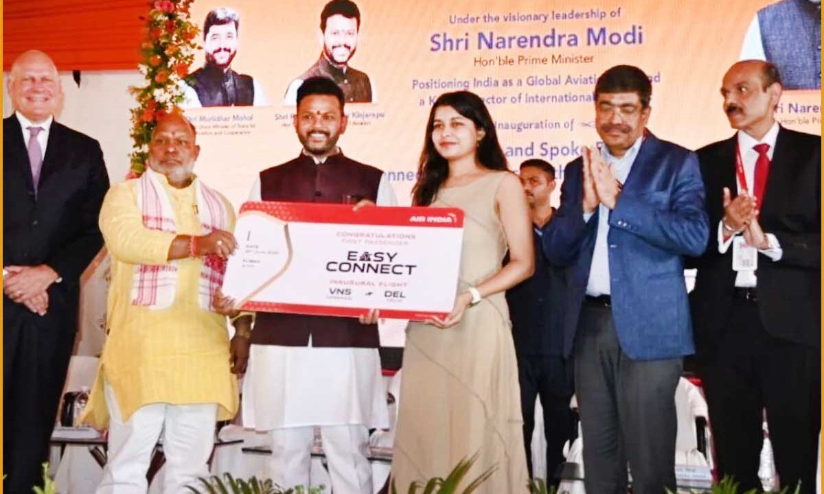 वाराणसी से एयर इंडिया की ‘ईजी-कनेक्ट’ सेवा शुरू, अंतरराष्ट्रीय उड़ानों से जुड़ना हुआ आसान