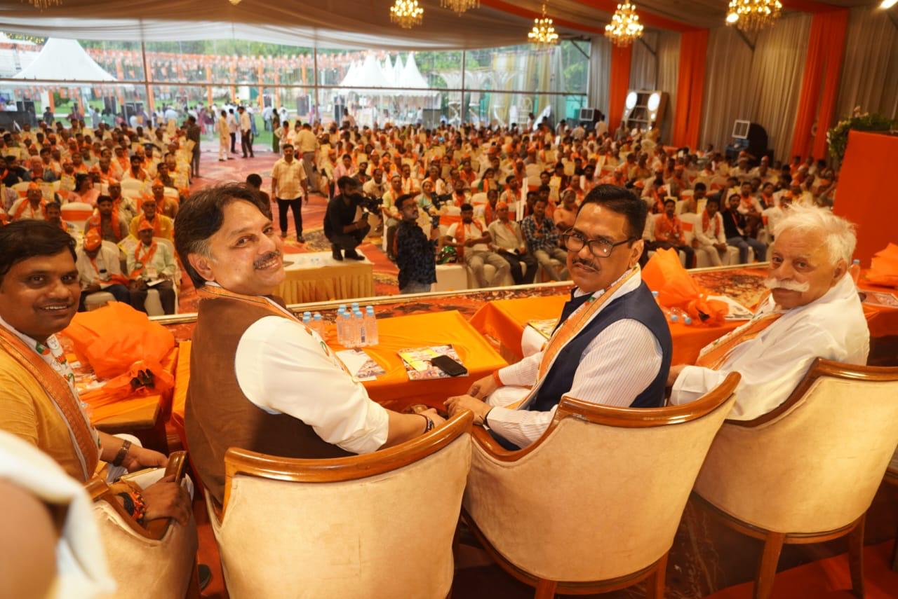 'राष्ट्र की मजबूती और सुशासन के लिए भाजपा सरकार जरूरी' : डॉ. राजेश्वर सिंह