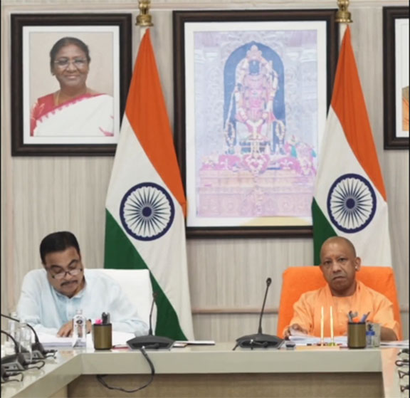 उत्तर प्रदेश में विश्वस्तरीय सड़क संपर्क विकसित करना प्राथमिकता: नितिन गडकरी